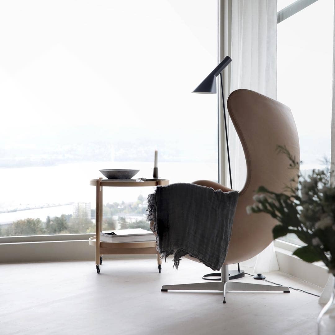 Ever Growing Love for Arne Jacobsen's Furniture Designs - SampleBoard Blog